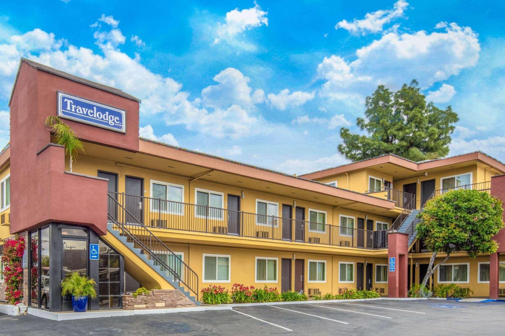 Travelodge By Wyndham Burbank-Glendale Екстериор снимка