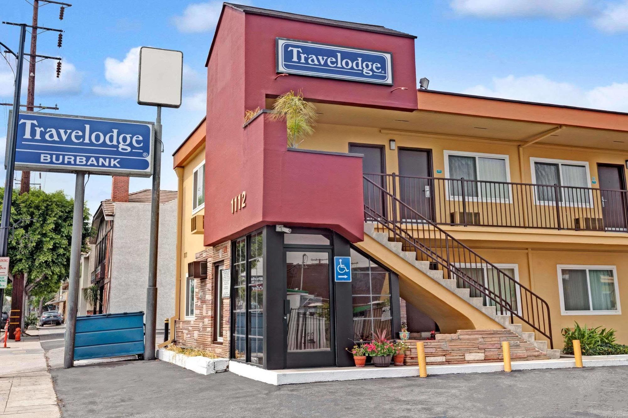 Travelodge By Wyndham Burbank-Glendale Екстериор снимка